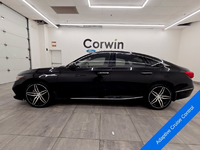 Used 2022 Honda Accord Touring image 2