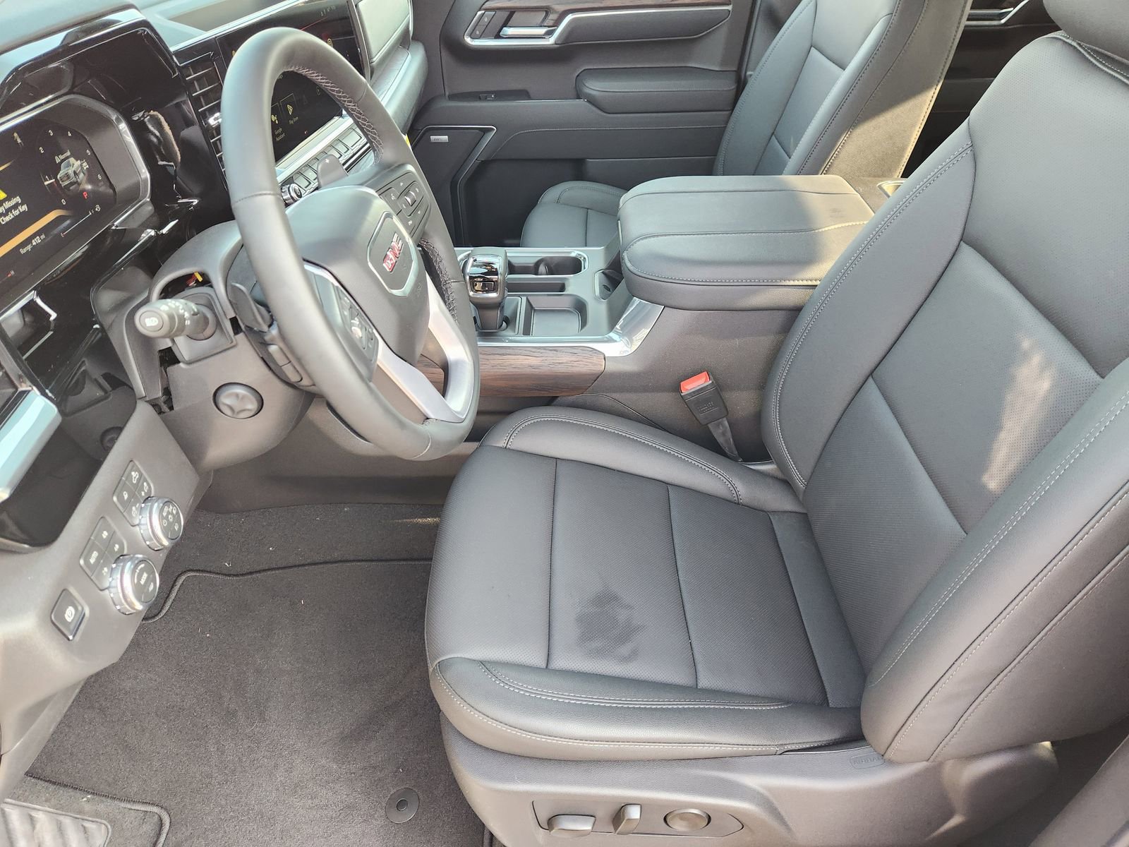 New 2026 GMC Sierra 1500 SLT AWD/4WD image 17
