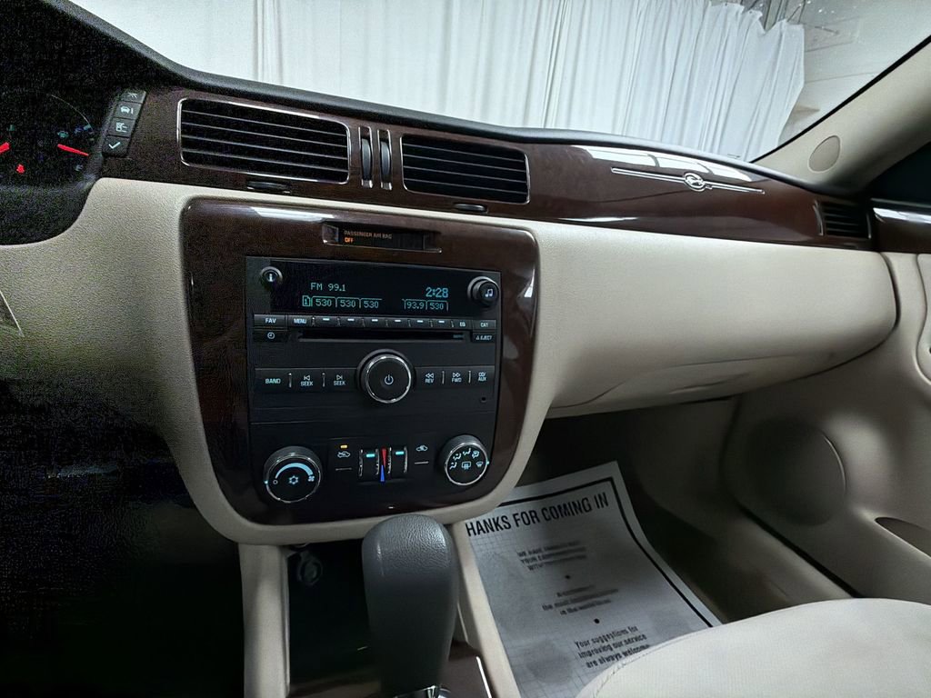 Used 2011 Chevrolet Impala LT image 20