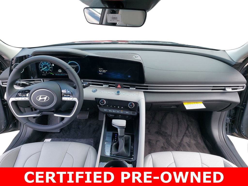 Certified 2025 Hyundai Elantra Limited image 9