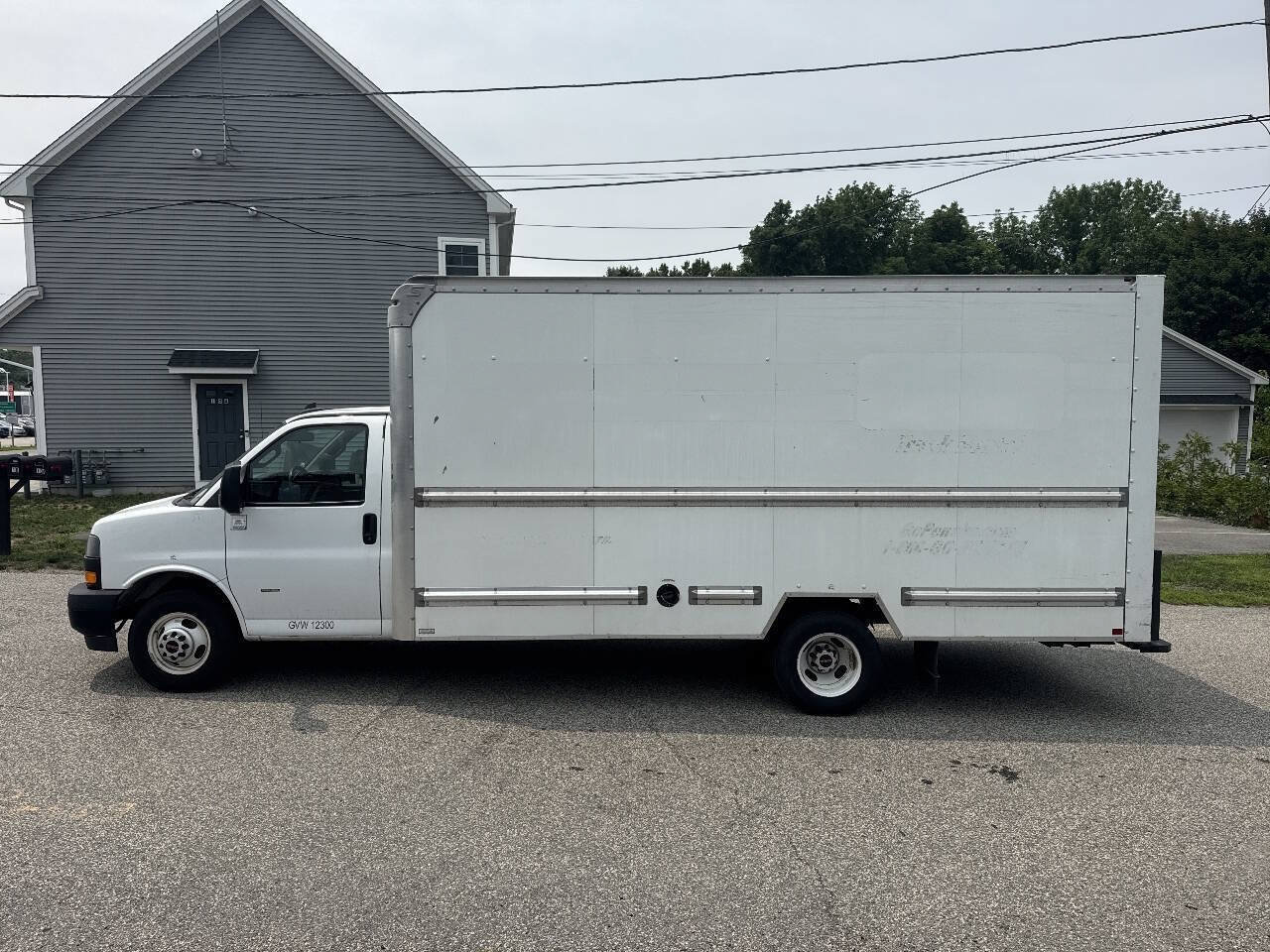 Used 2021 GMC Savana 3500 Extended w/ Power Convenience Package RWD image 5