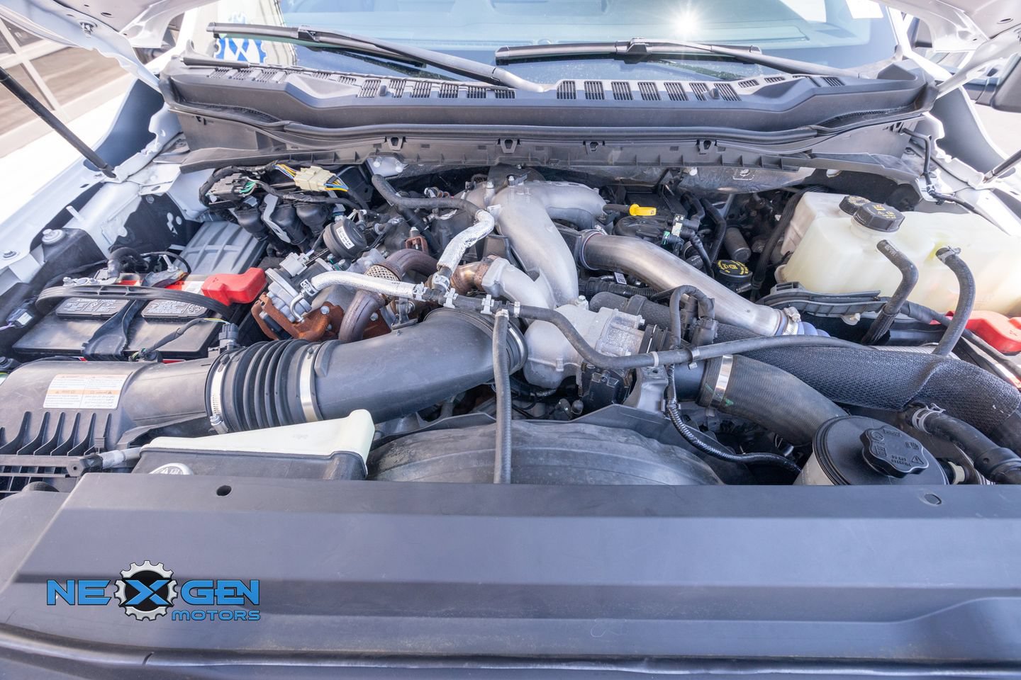 Used 2024 Ford F550 2WD Regular Cab Super Duty image 31