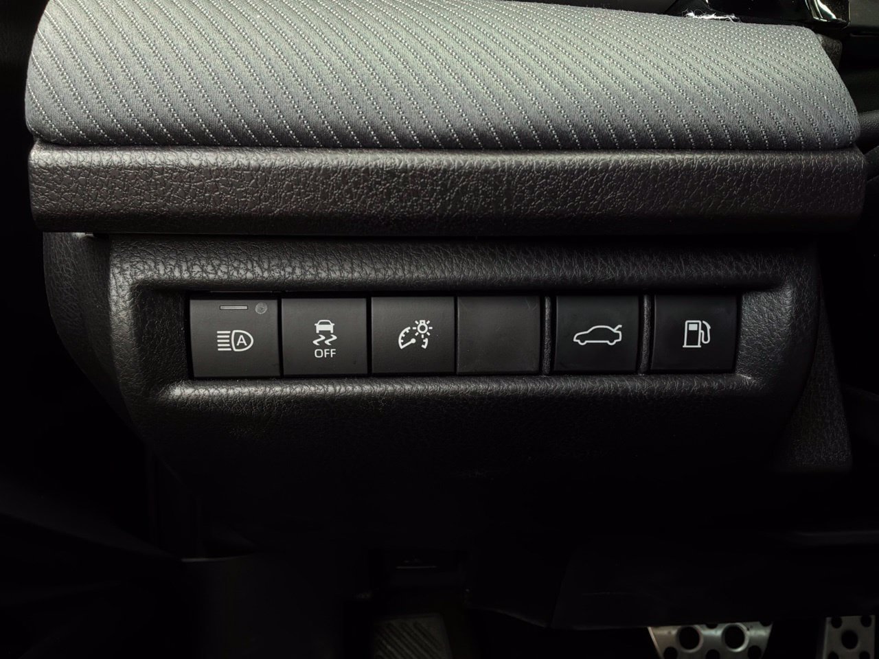 Used 2026 Toyota Camry SE FWD image 24