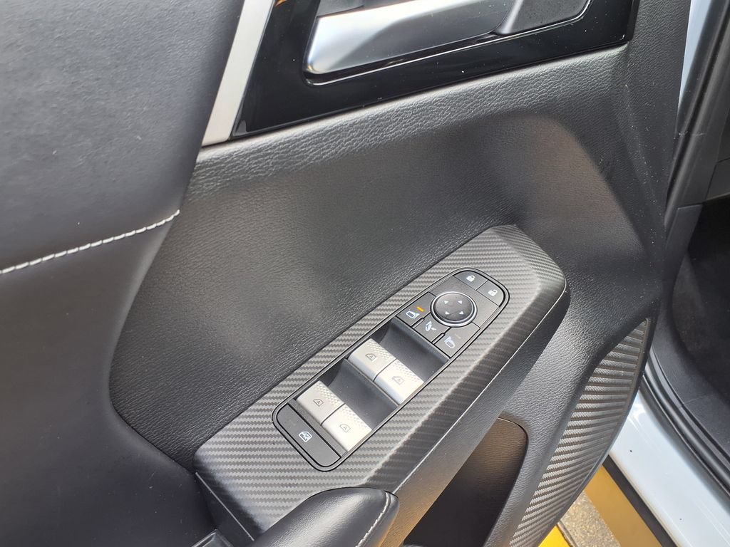 Used 2023 Mitsubishi Outlander Ralliart AWD/4WD image 19