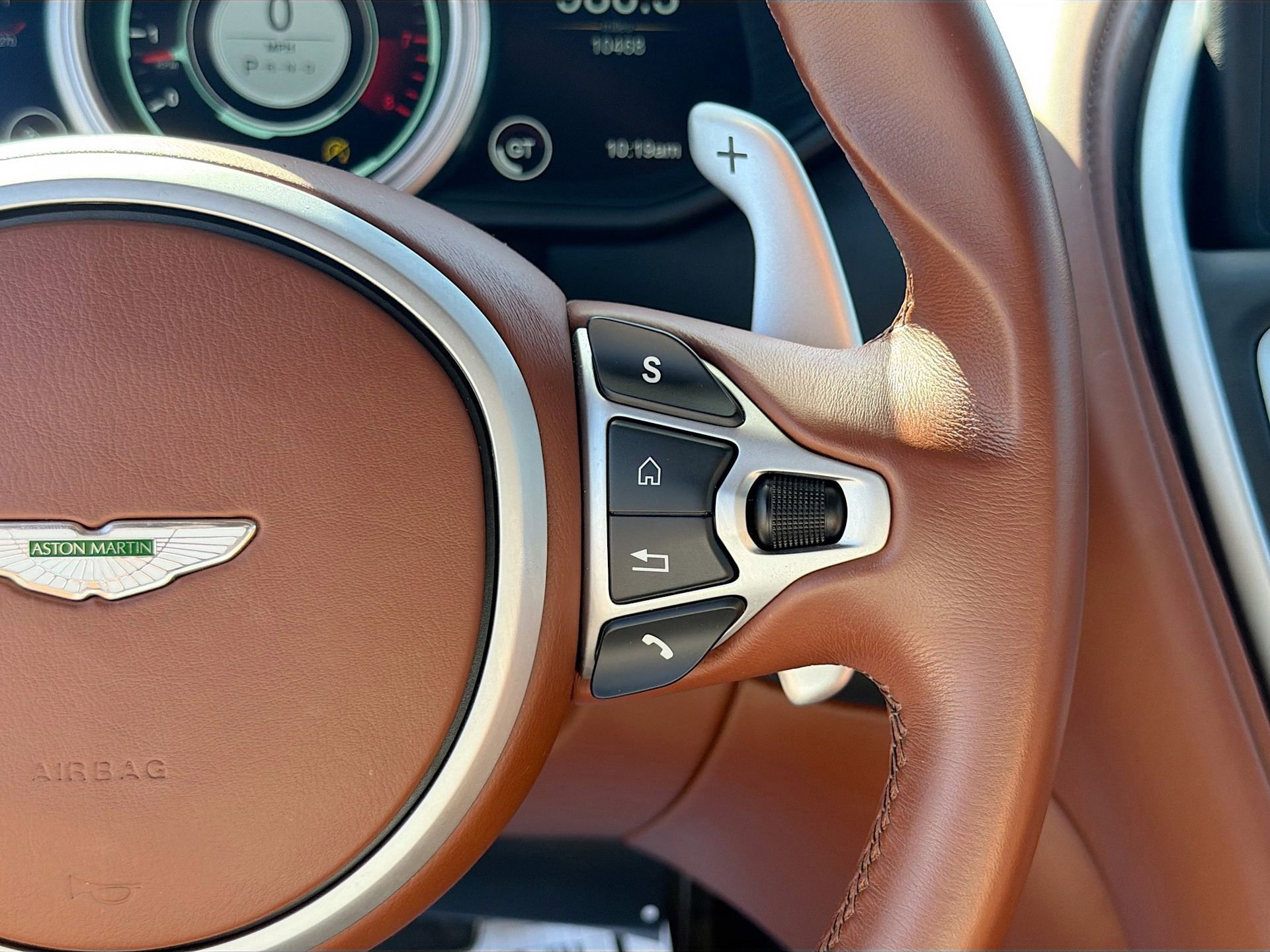 Used 2018 Aston Martin DB11 V12 image 36