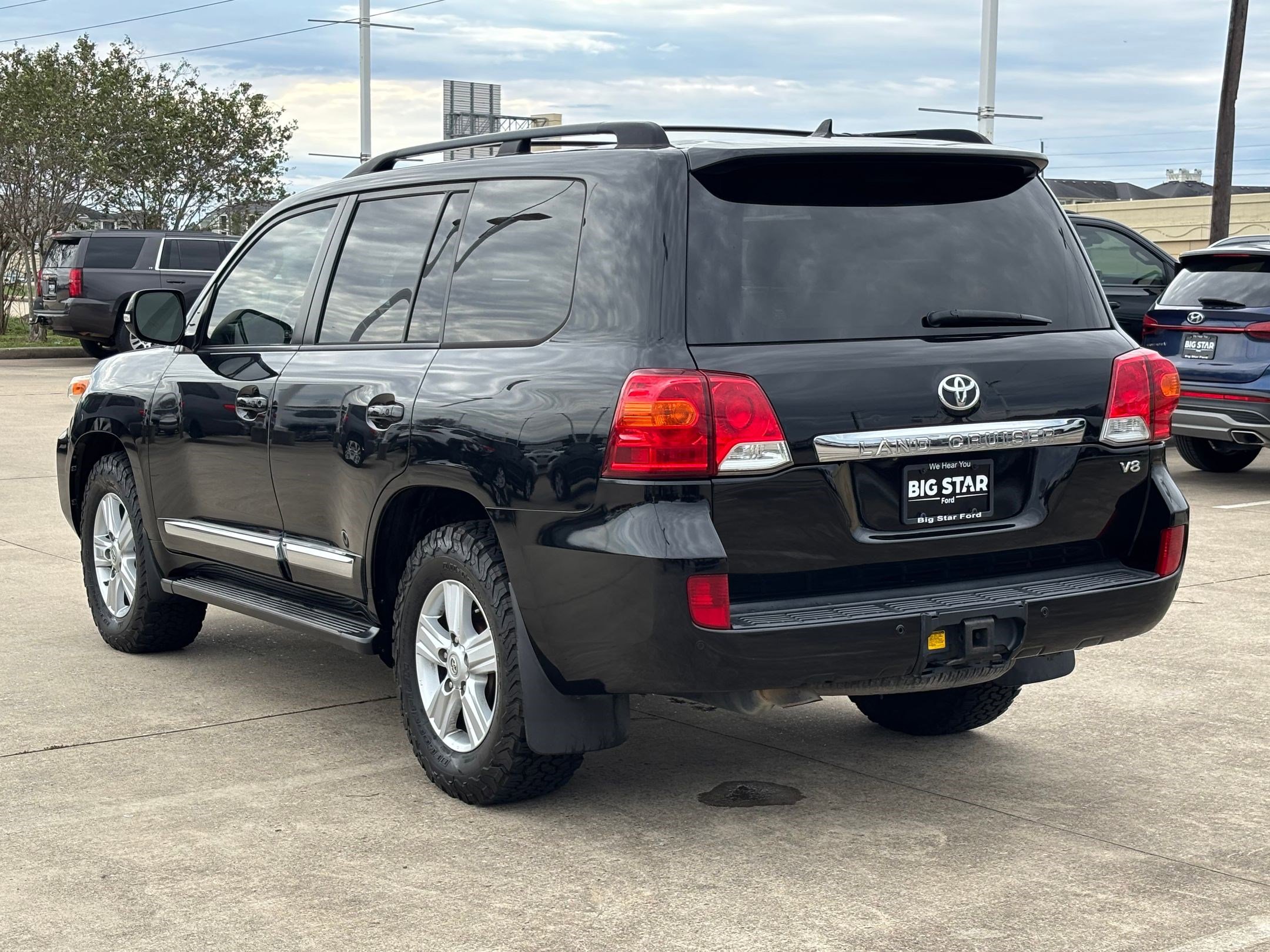 Used 2013 Toyota Land Cruiser image 6