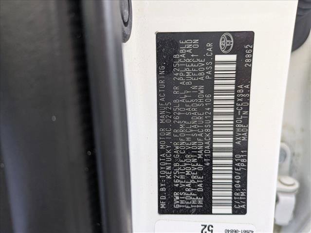 Used 2025 Toyota Camry SE w/ Convenience Package image 24