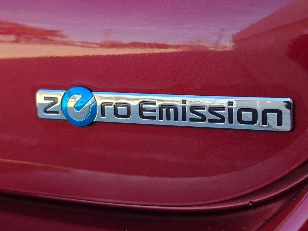 Used 2015 Nissan Leaf S w/ Charge Package image 12