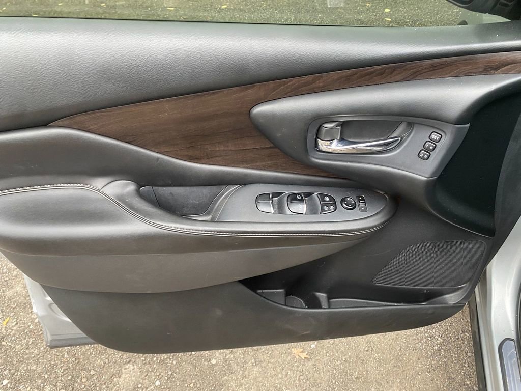 Used 2019 Nissan Murano Platinum image 11