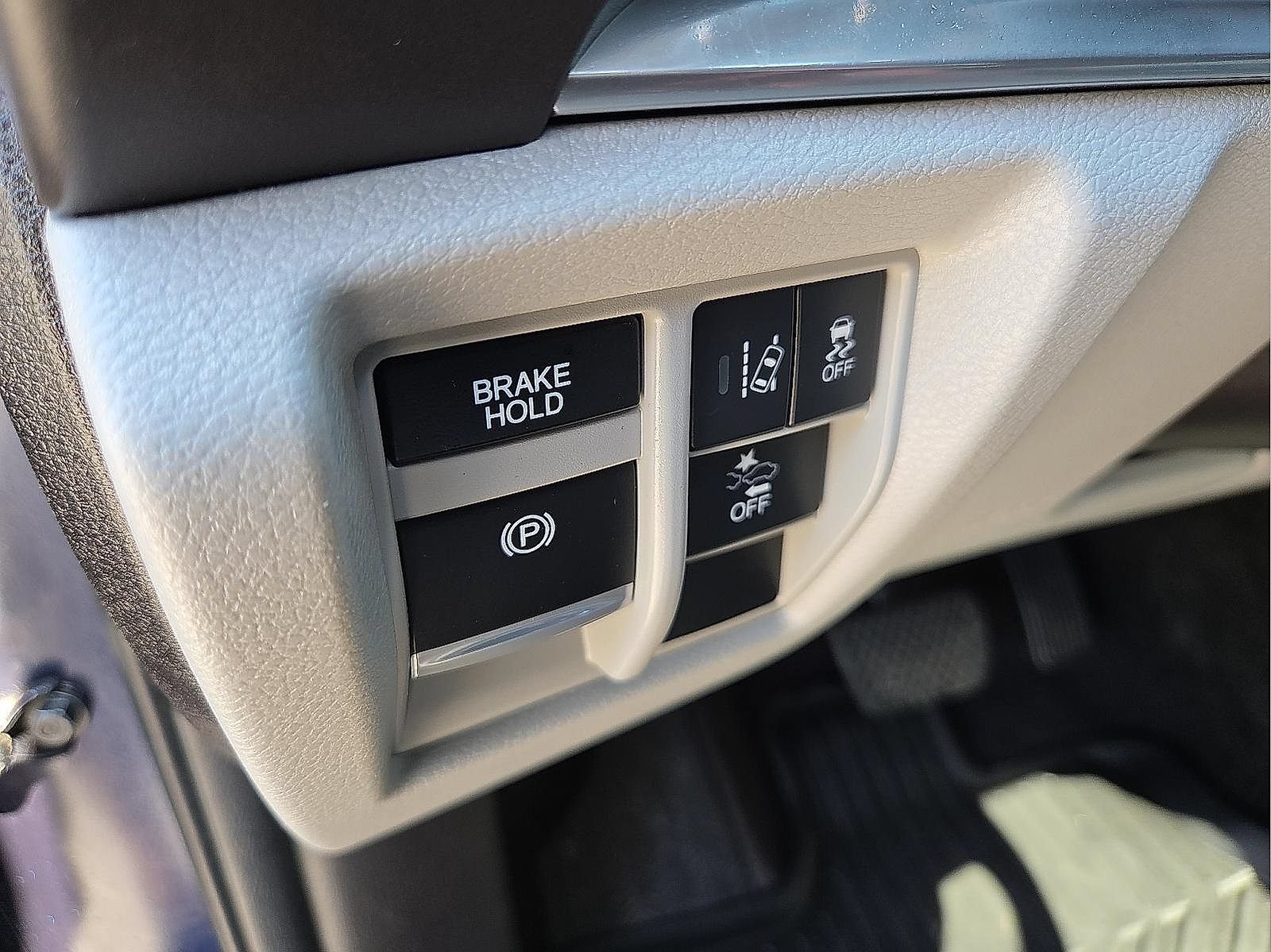Used 2017 Acura MDX w/ Technology Package AWD/4WD image 11