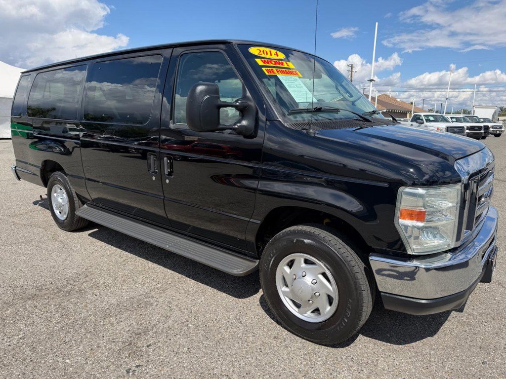 Used 2014 Ford E-350 and Econoline 350 XLT RWD image 3