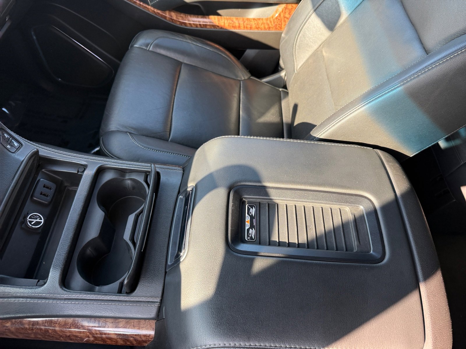 Used 2017 Chevrolet Suburban Premier image 14