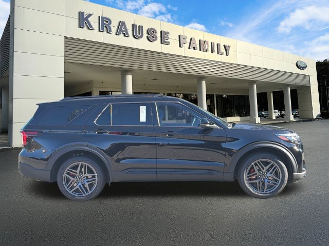 New 2026 Ford Explorer ST RWD image 9