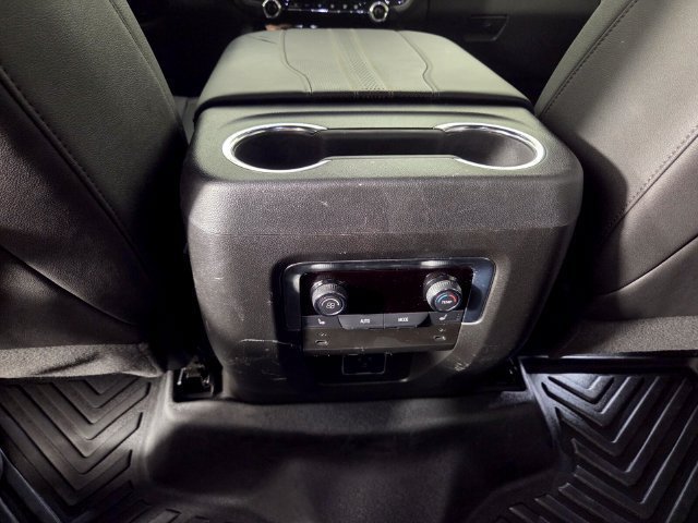 Used 2025 Chevrolet Tahoe High Country RWD image 27