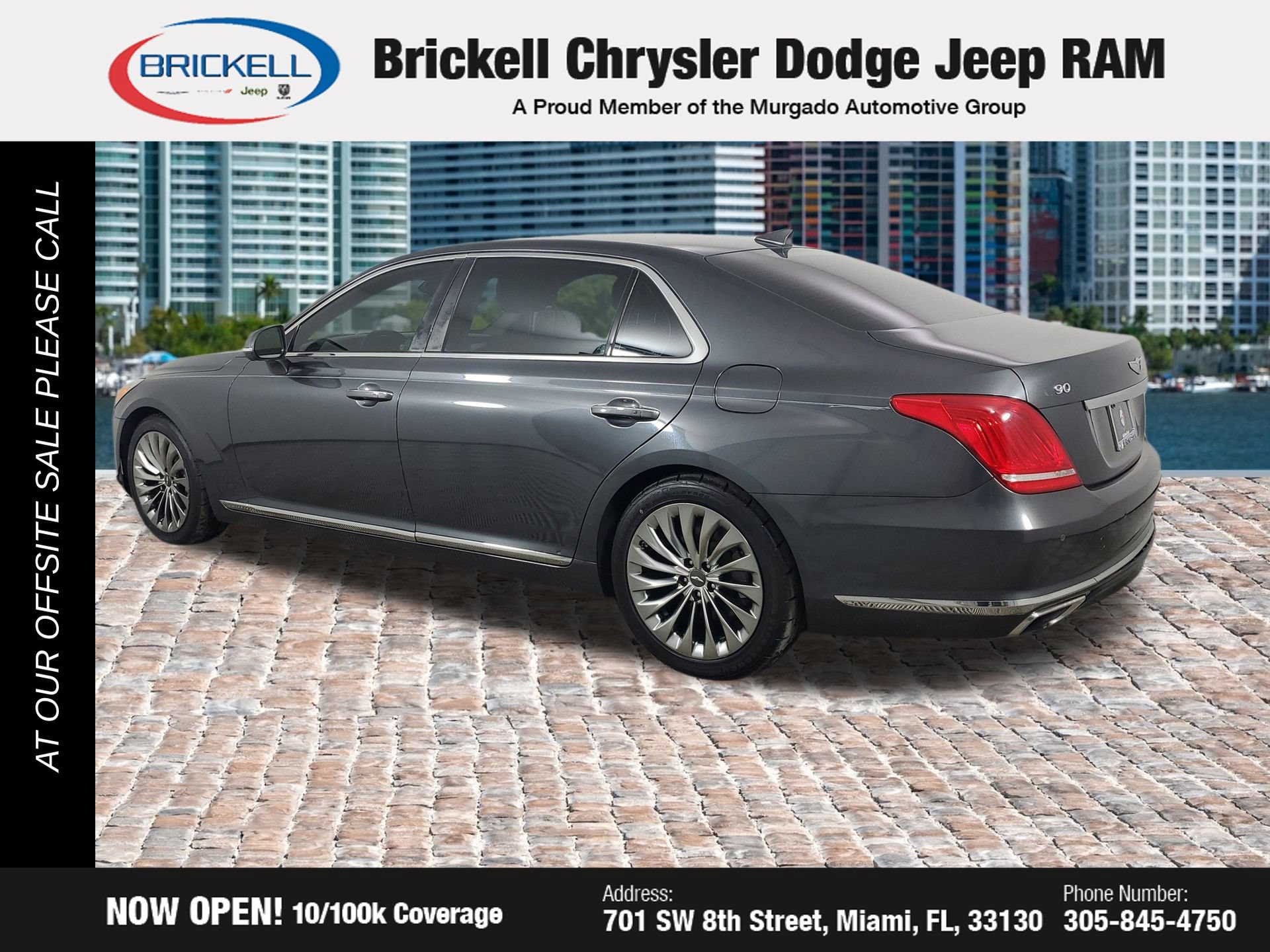 Used 2017 Genesis G90 3.3T Premium RWD image 3