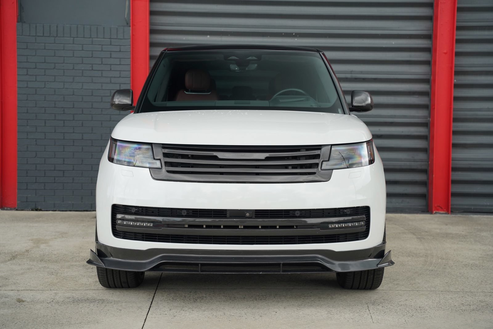 Used 2025 Land Rover Range Rover SE AWD/4WD image 9