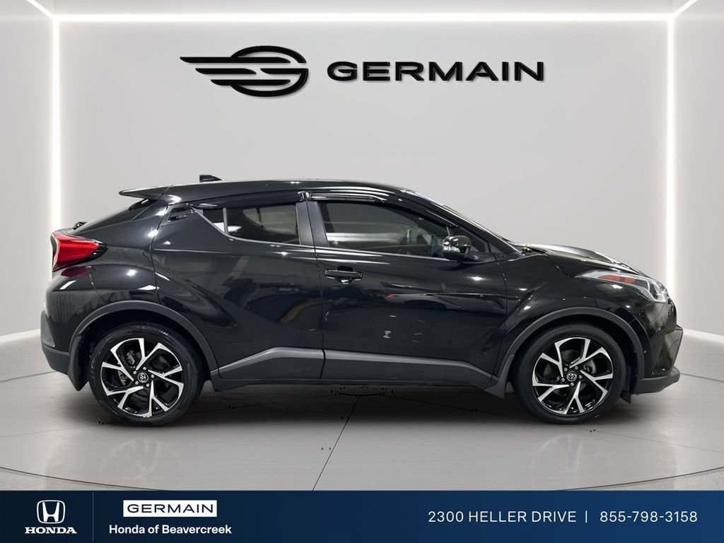 Used 2019 Toyota C-HR XLE FWD image 9