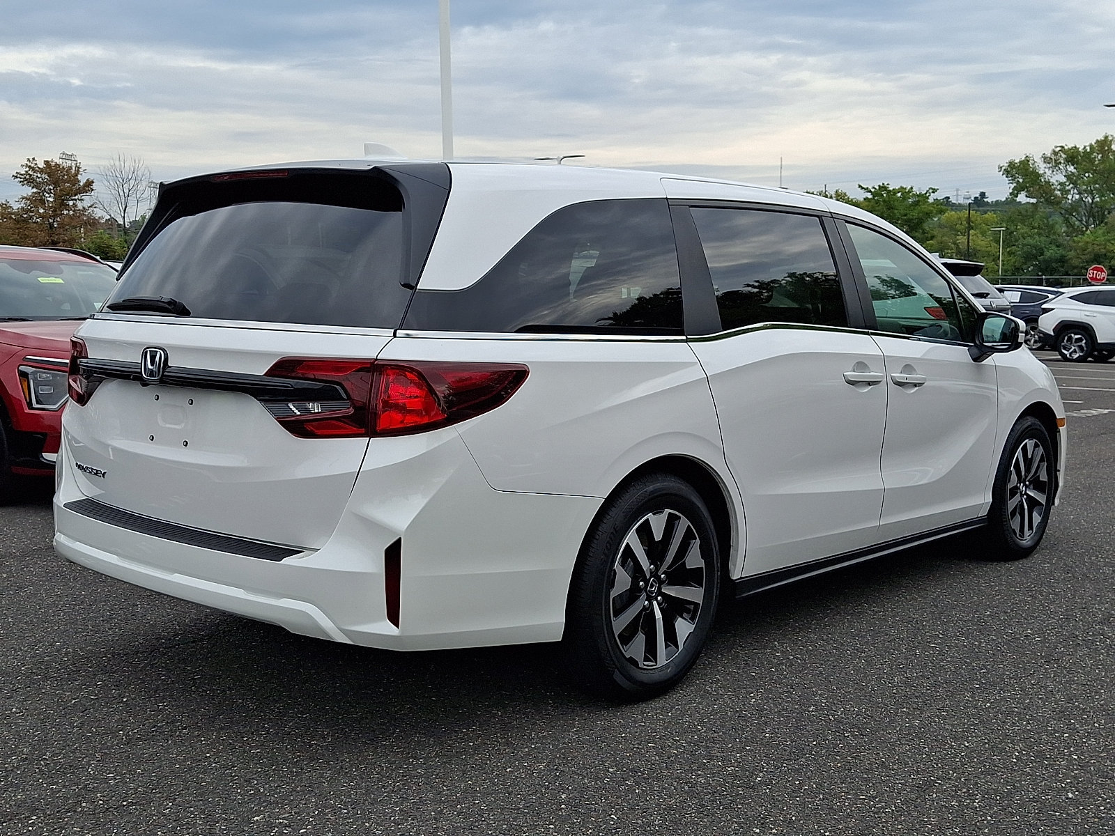 Certified 2026 Honda Odyssey EX-L image 6