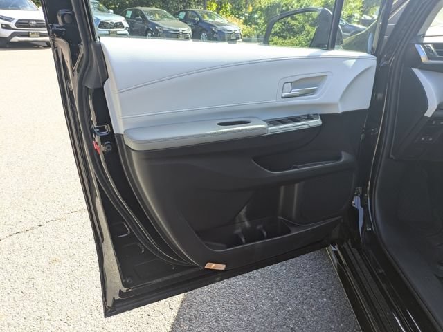 New 2026 Toyota Sienna XLE AWD/4WD image 17