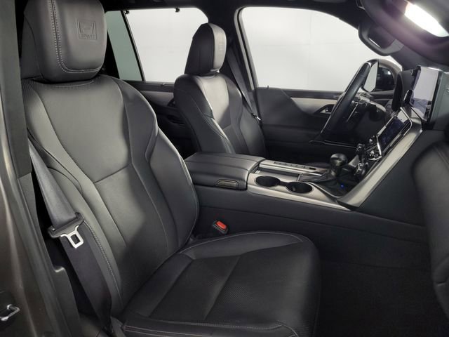 Used 2024 Lexus LX 600 F Sport AWD/4WD image 16