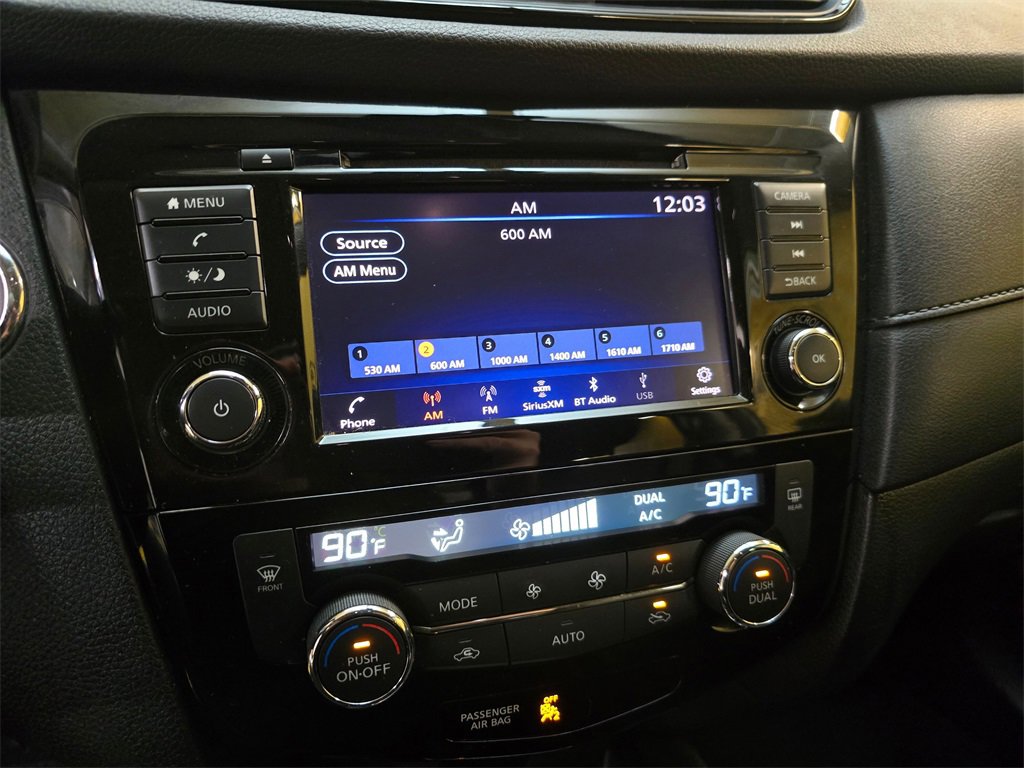 Used 2020 Nissan Rogue SV image 29