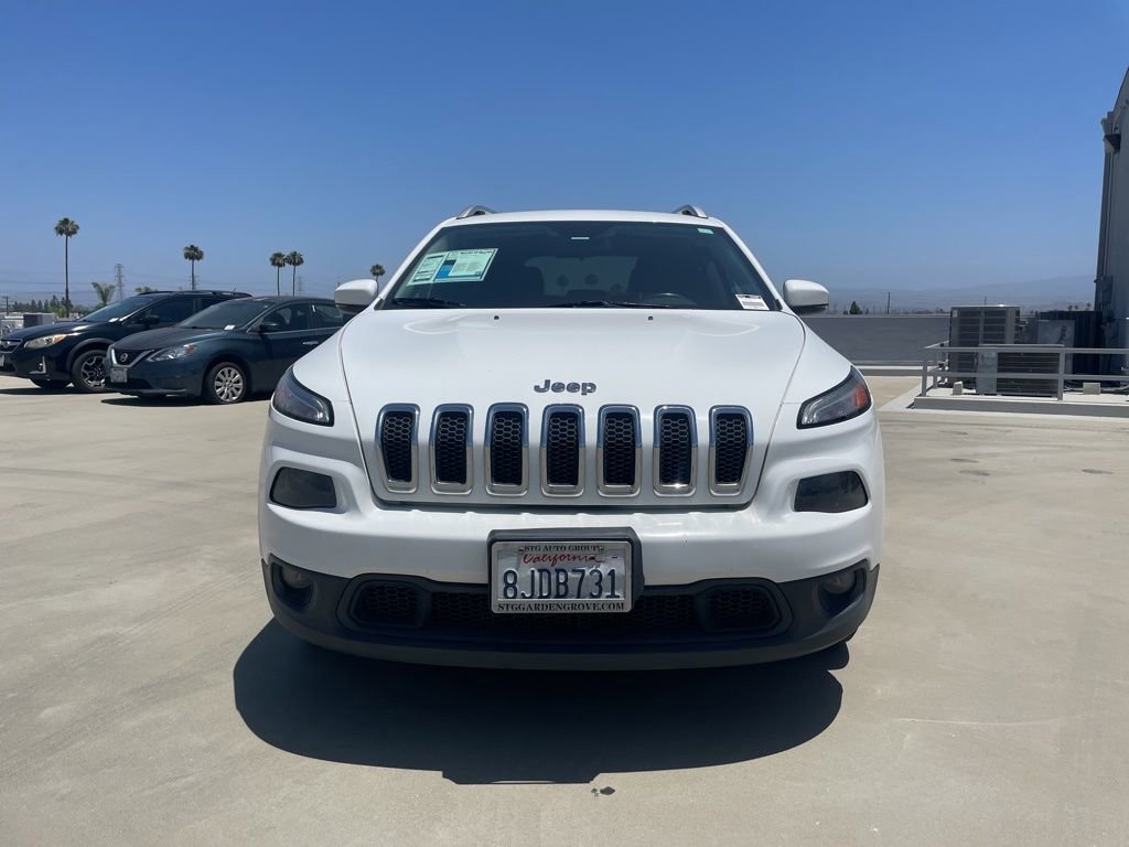 Used 2016 Jeep Cherokee Latitude w/ Safety/Convenience Group FWD image 6
