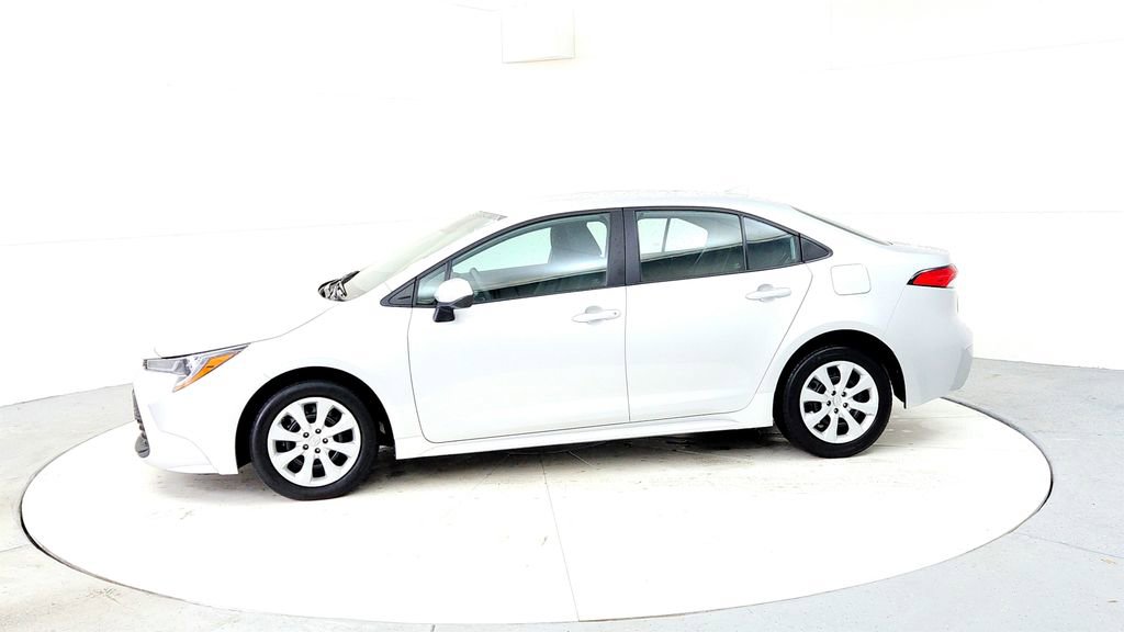 Certified 2023 Toyota Corolla LE FWD image 3
