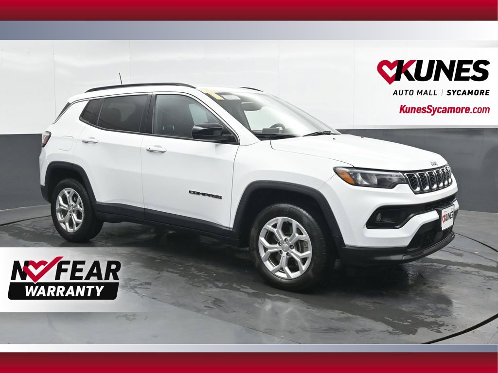 Used 2024 Jeep Compass Latitude AWD/4WD image 1