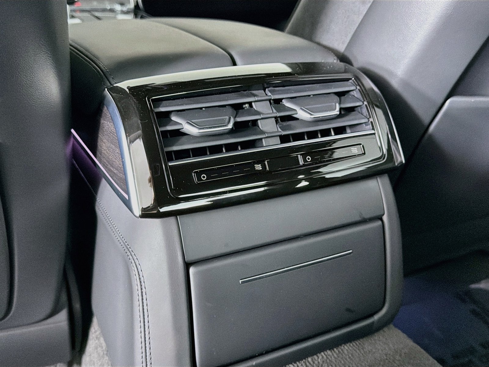 New 2026 Audi A8 L 3.0T AWD/4WD image 26