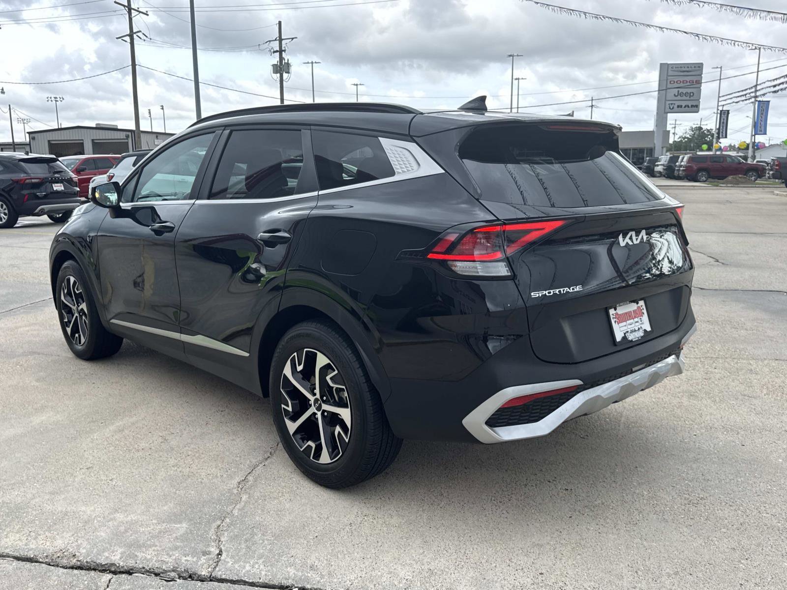 Used 2025 Kia Sportage EX w/ Premium Package FWD image 5