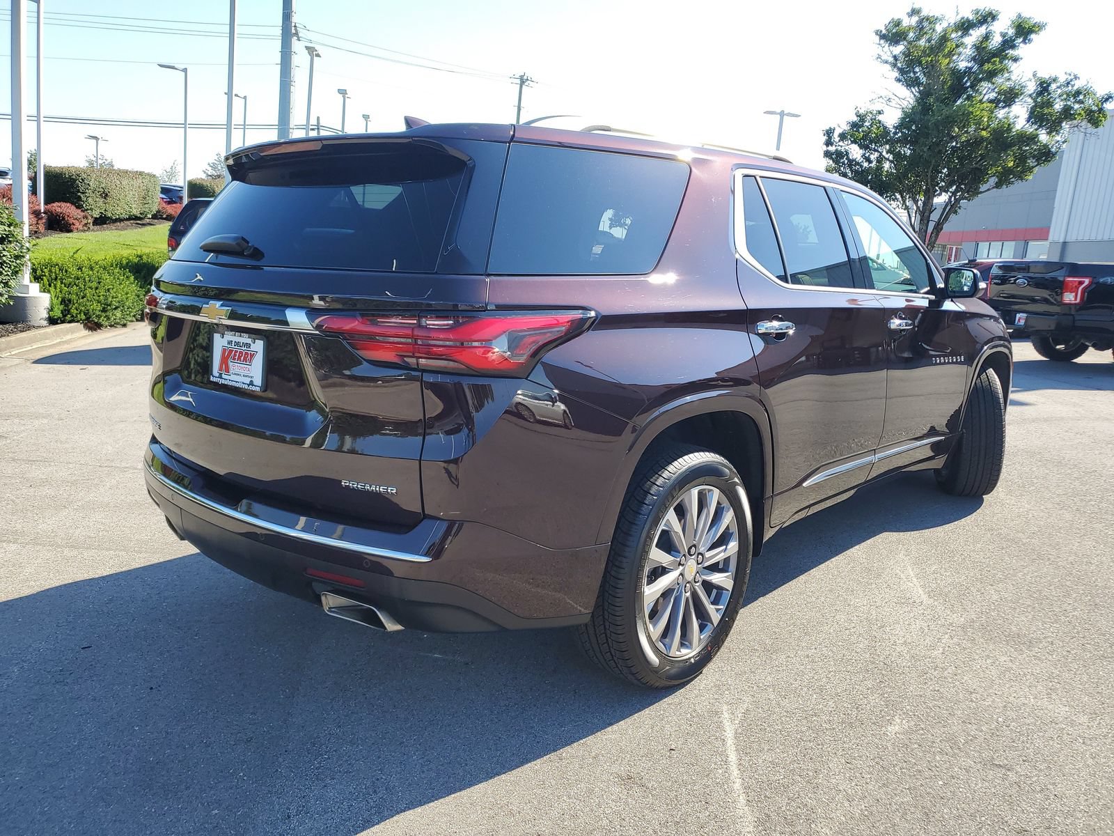 Used 2022 Chevrolet Traverse Premier FWD image 4
