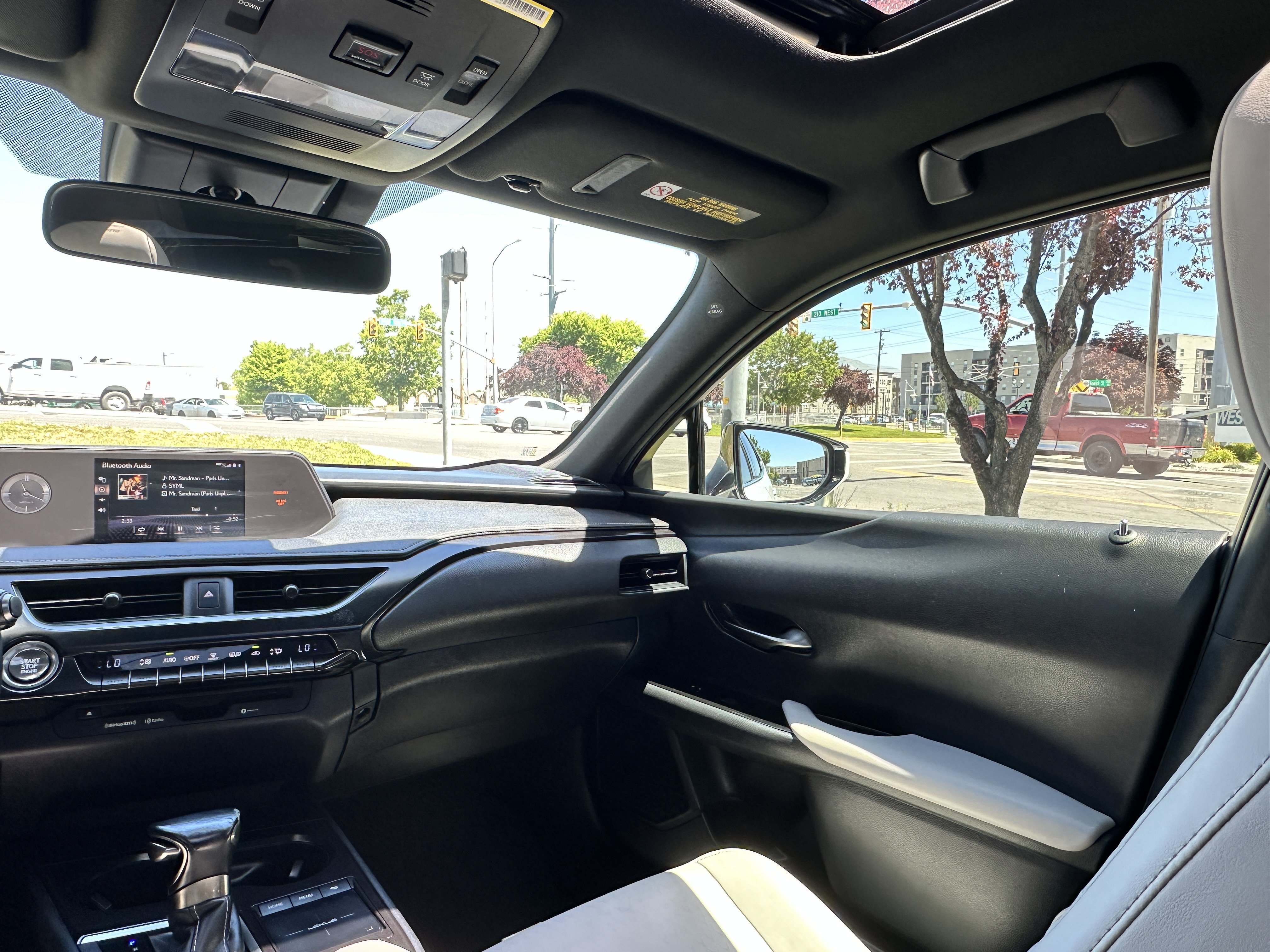 Used 2019 Lexus UX 200 w/ Accessory Package 2 FWD image 31