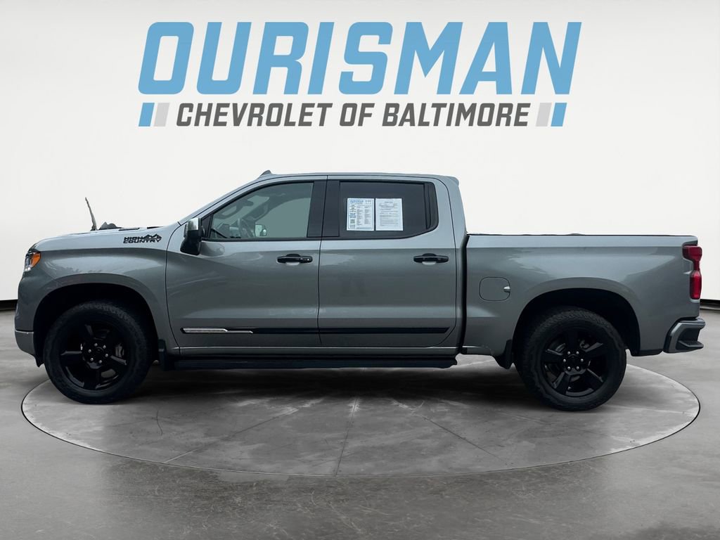 Used 2023 Chevrolet Silverado 1500 High Country w/ Technology Package AWD/4WD image 3