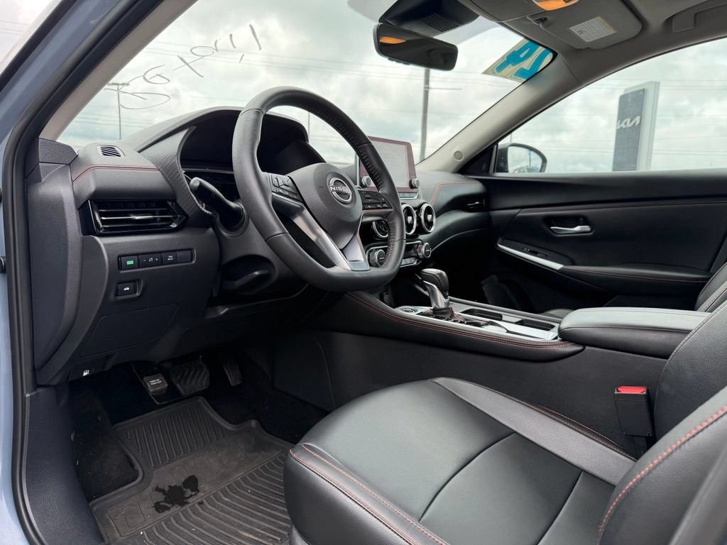 Used 2024 Nissan Sentra SR w/ SR Premium Package FWD image 9