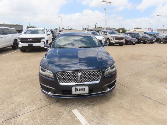 Used 2017 Lincoln MKZ Reserve w/ Technology Package FWD image 4