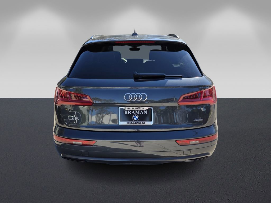 Used 2020 Audi Q5 2.0T Premium w/ Titanium Sport Package image 4