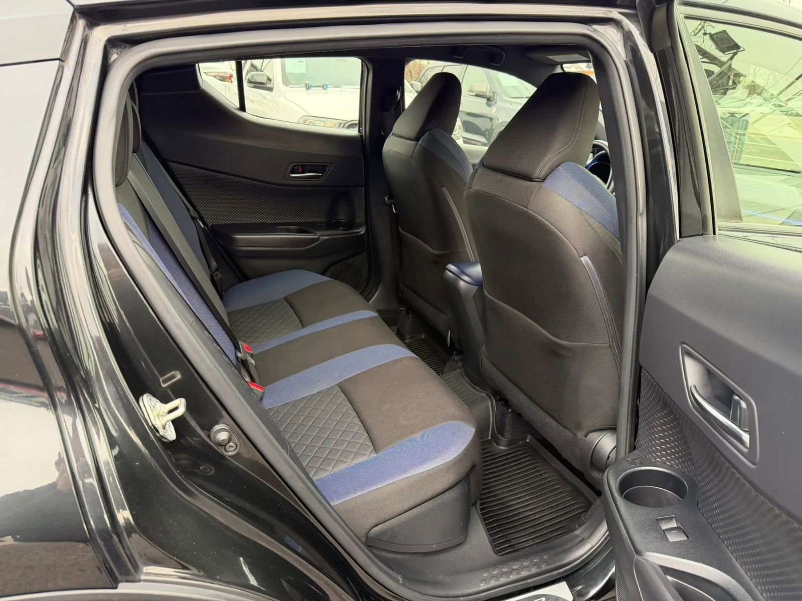 Used 2021 Toyota C-HR XLE image 21