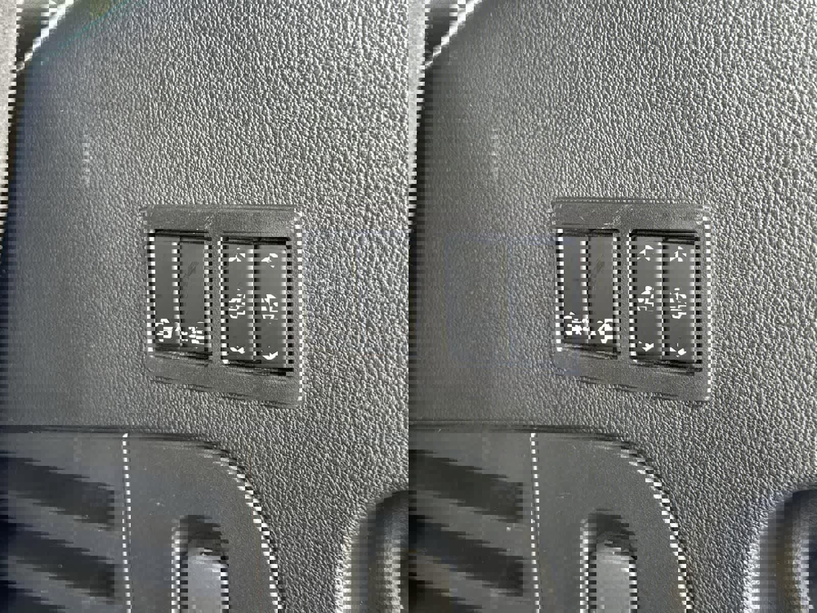 Used 2020 Cadillac Escalade Platinum w/ Escalade Sport Edition image 37