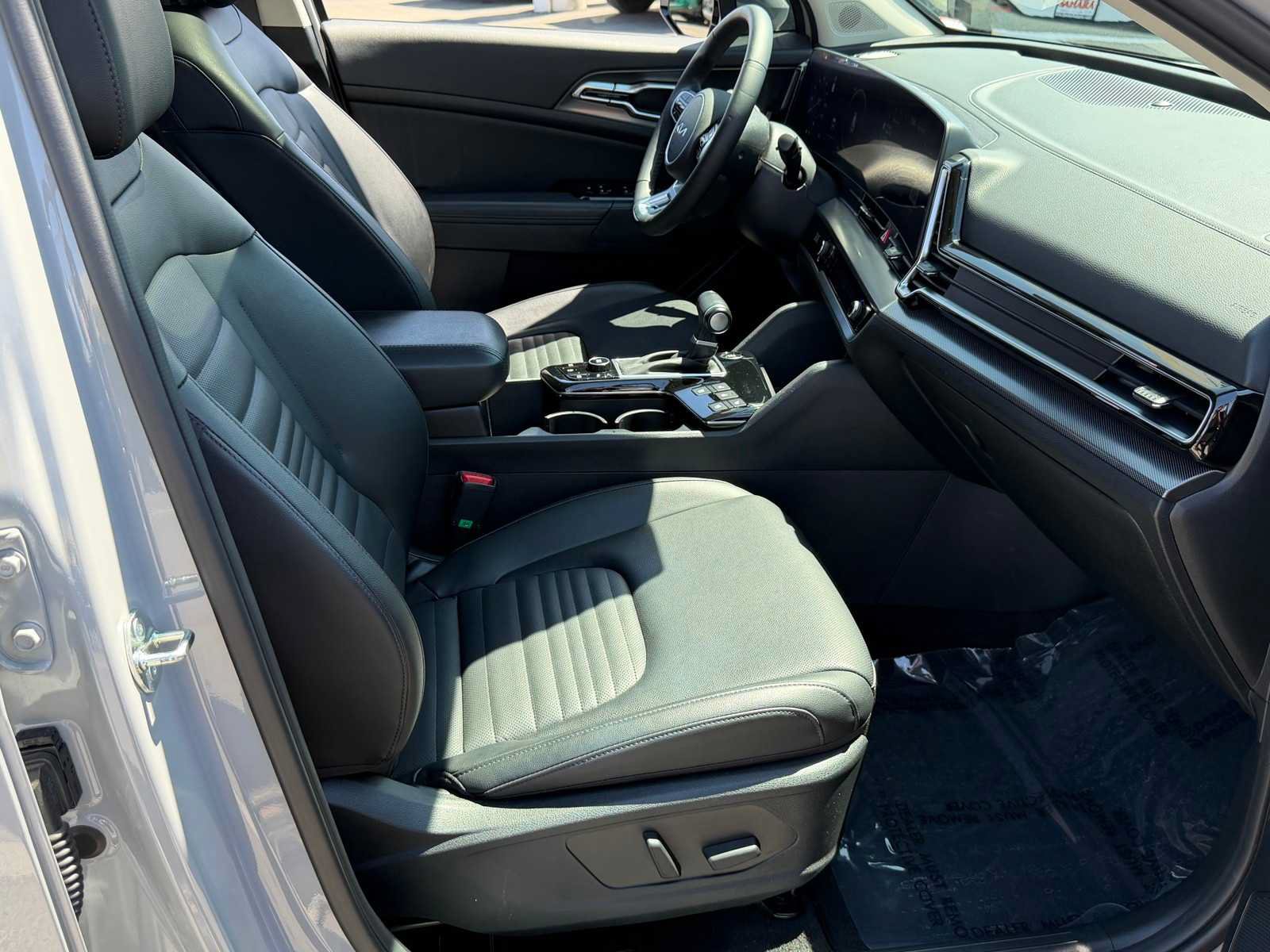 Used 2025 Kia Sportage SX FWD image 29