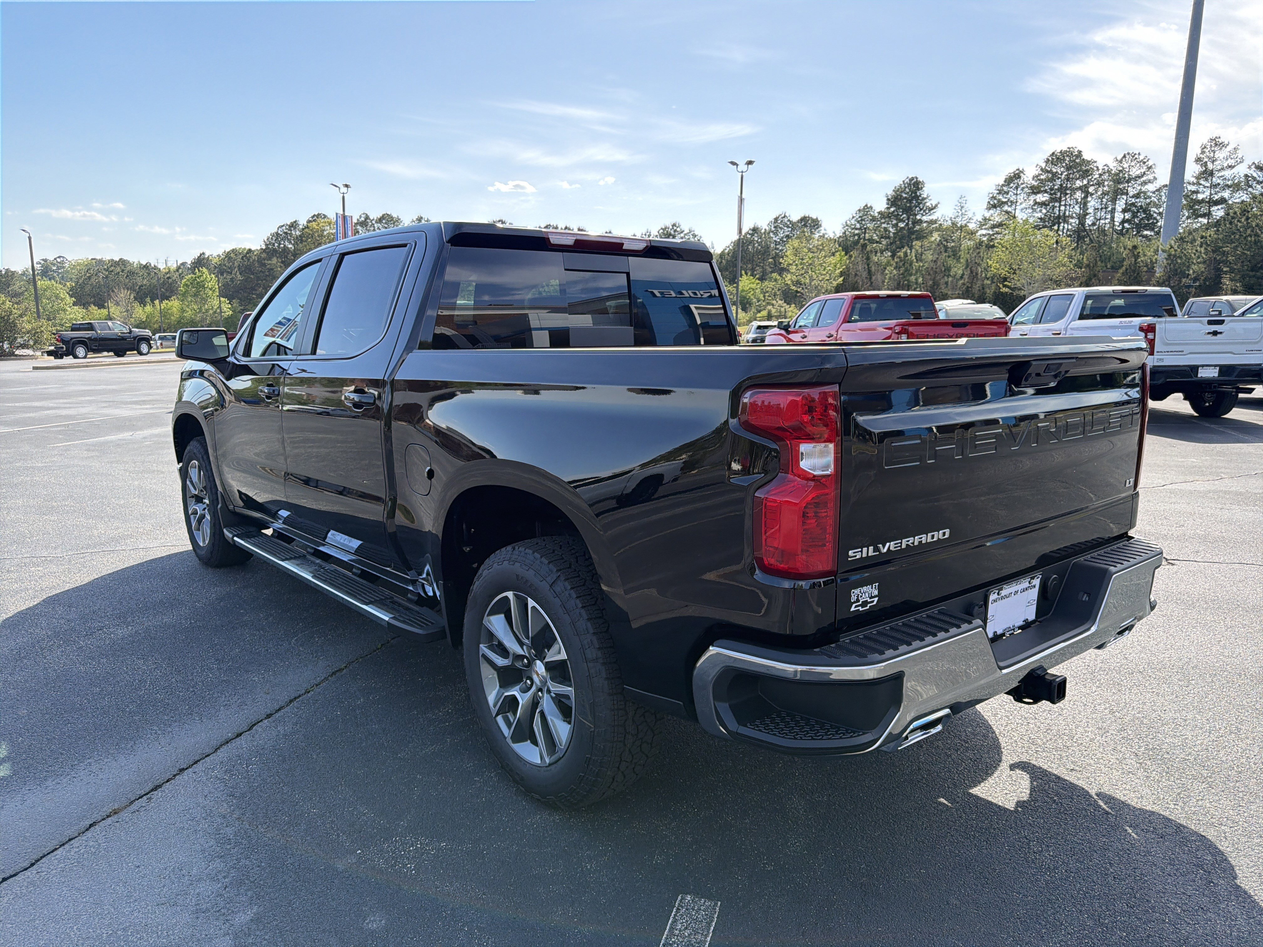 New 2026 Chevrolet Silverado 1500 LT w/ Z71 Off-Road Package AWD/4WD image 7