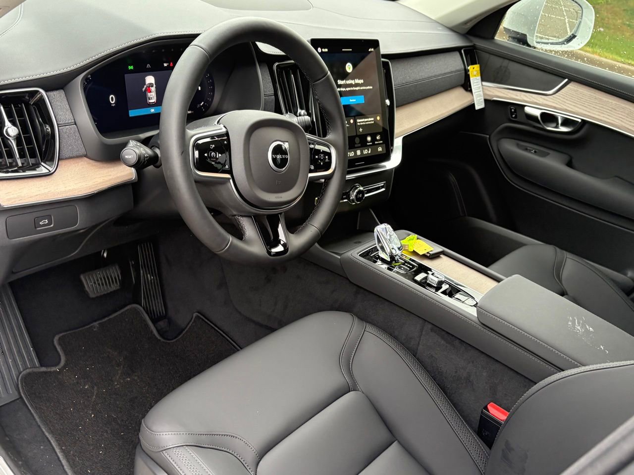 New 2026 Volvo XC90 B6 Plus w/ Protection Package Premier AWD/4WD image 13