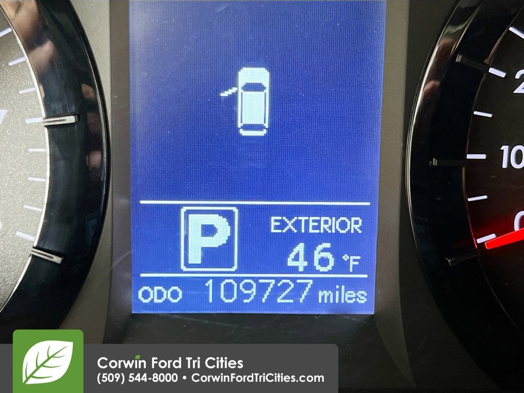 Used 2016 Toyota Sienna LE video 2