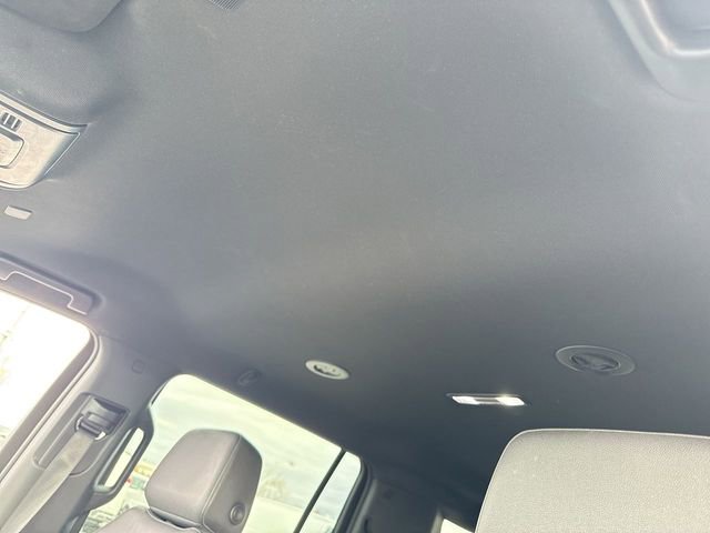 Used 2023 Chevrolet Suburban LT RWD image 22