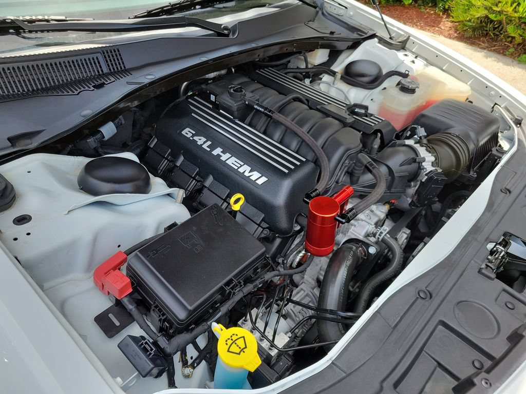 Used 2023 Chrysler 300 C RWD image 36