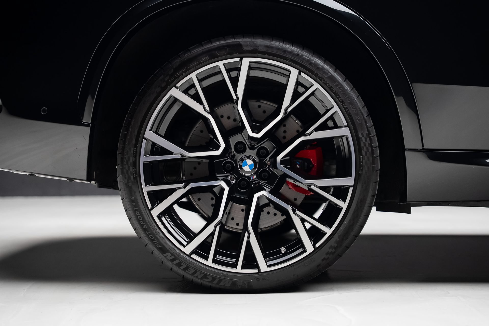 Used 2024 BMW X5 M Competition w/ Executive Package AWD/4WD image 39
