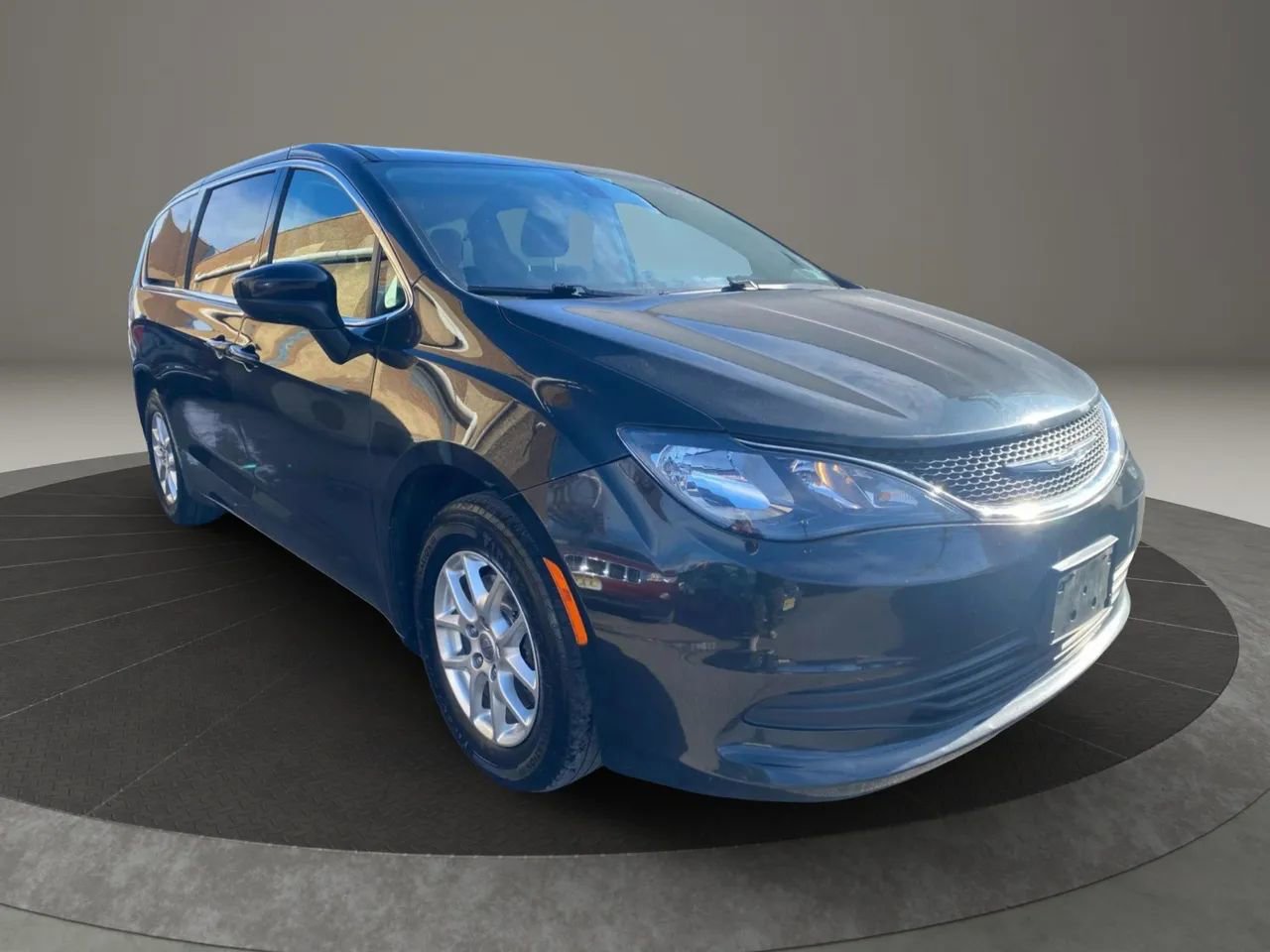 Used 2020 Chrysler Voyager LX w/ Cold Weather Group image 3