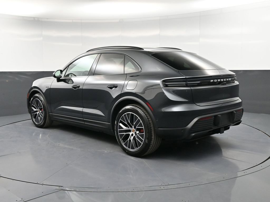 New 2026 Porsche Macan 4S Electric AWD/4WD image 3
