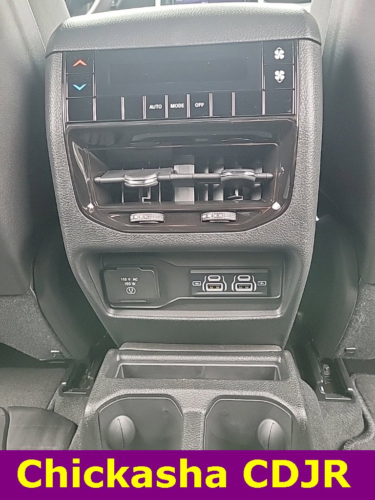 New 2025 Jeep Grand Cherokee L Altitude image 15