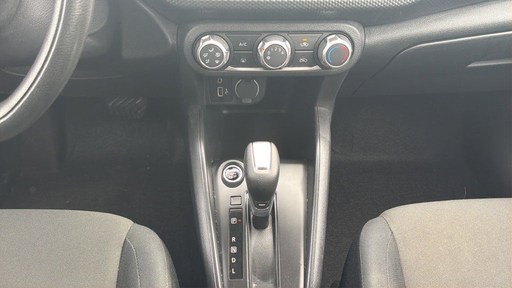 Certified 2025 Nissan Kicks Play S FWD image 13