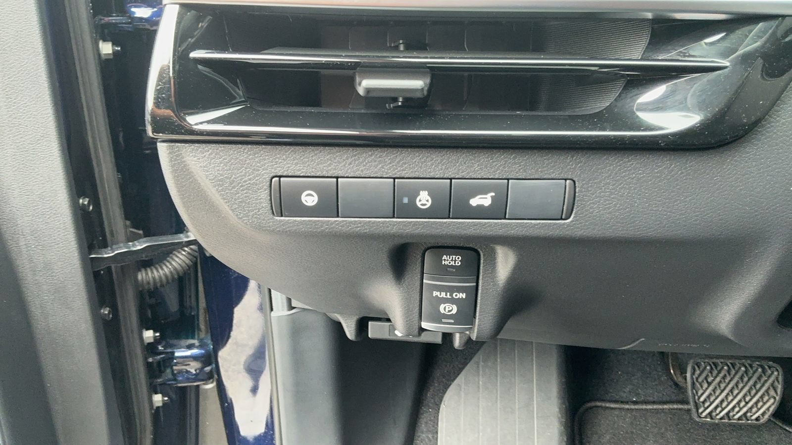 Certified 2025 Nissan Murano SL AWD/4WD image 16